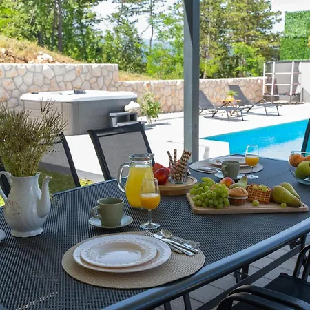 New! Lauret With Hot-tub, Sauna, Heated Pool, 3 En Bedrooms فيلة *